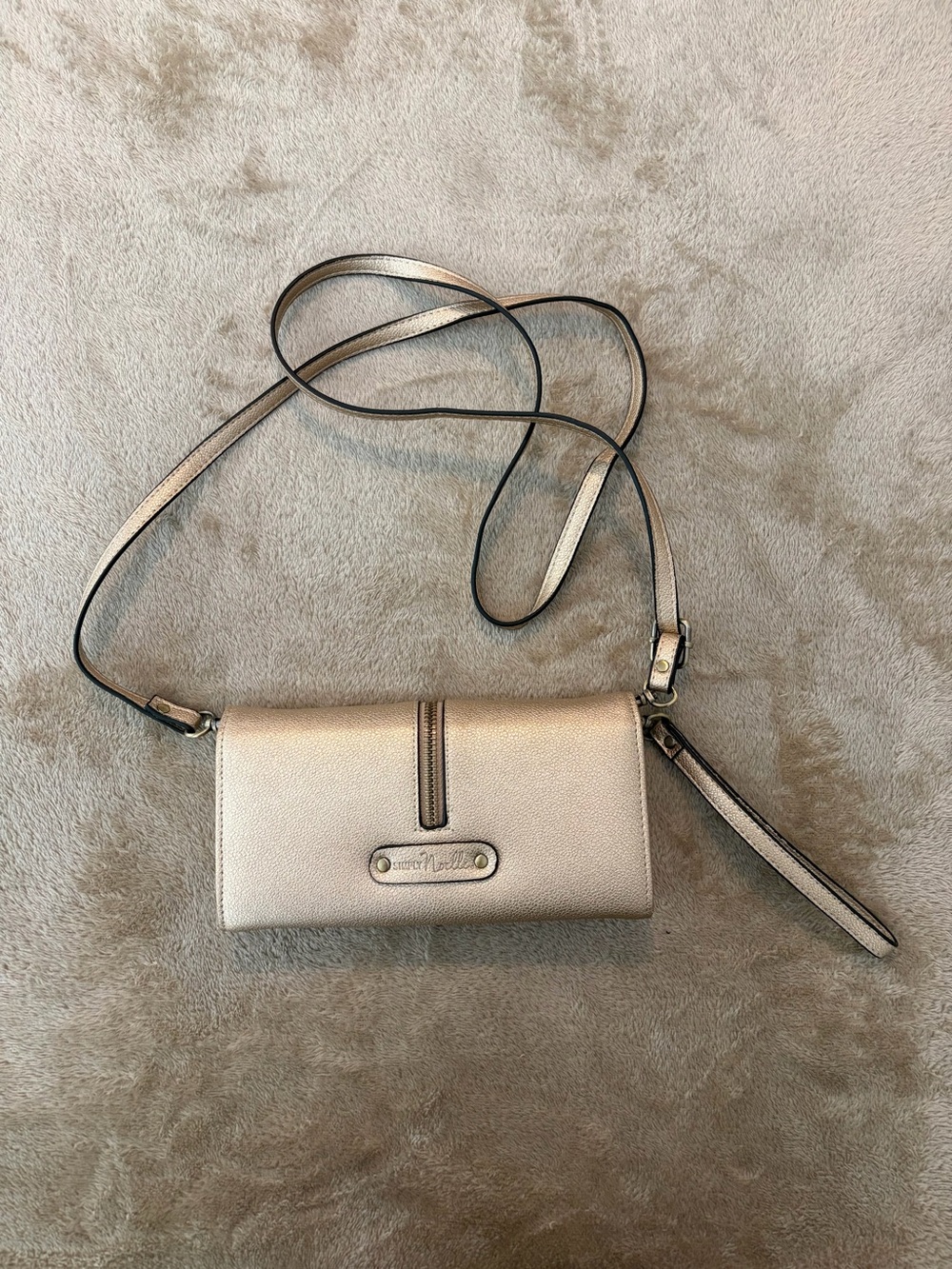Simply Noelle Metallic Gold Crossbody Wallet